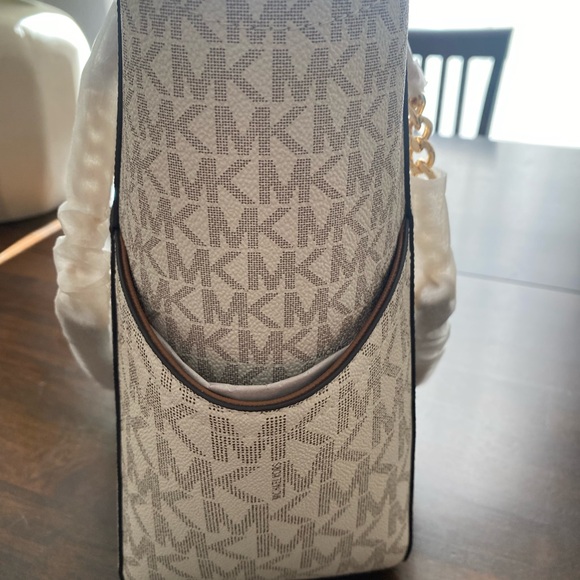 Michael Kors Tote - Picture 2 of 6